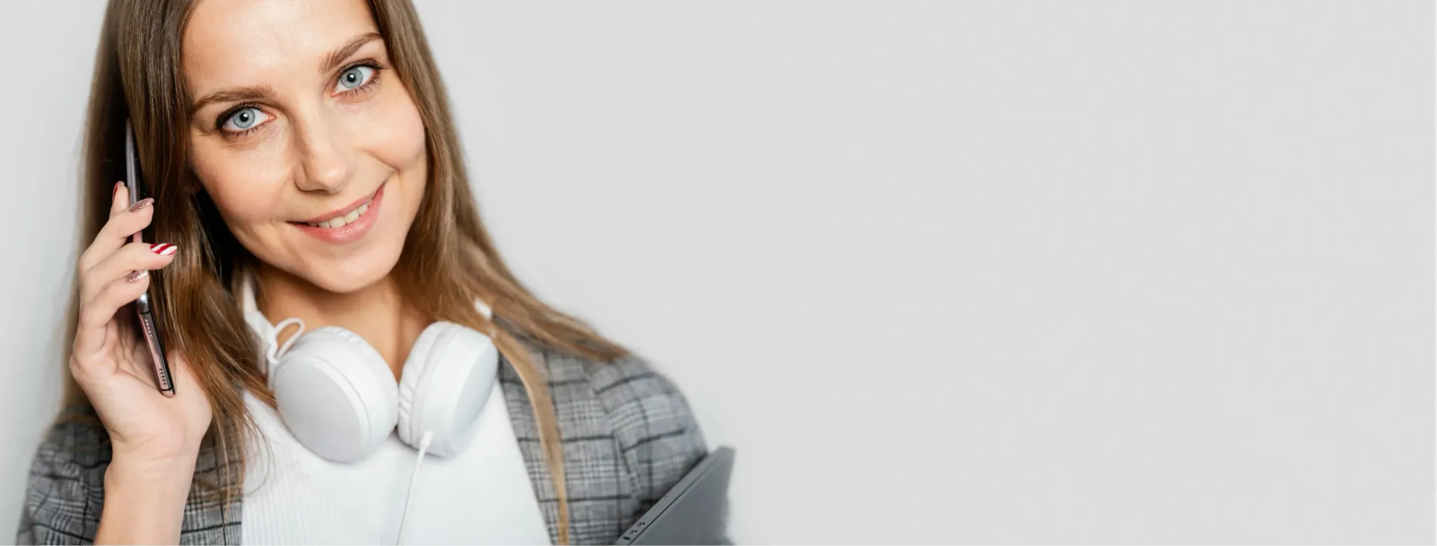 A través del autoservicio telefónico, consulta tus saldos, fechas de vencimiento y beneficiarios de tus fondos o si prefieres déjanos tus datos y te contactaremos.  